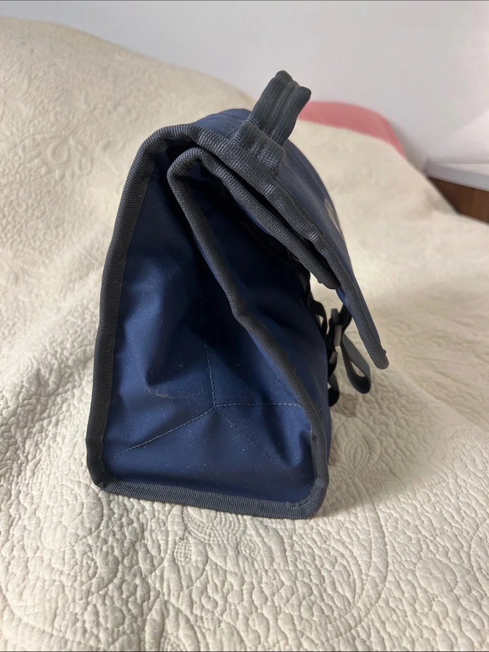 Yeti Navy Blue Insulated Lunch Bag Day Trip